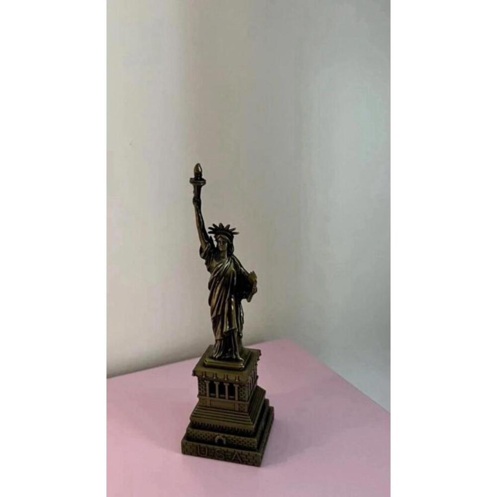 Statue of Liberty decor